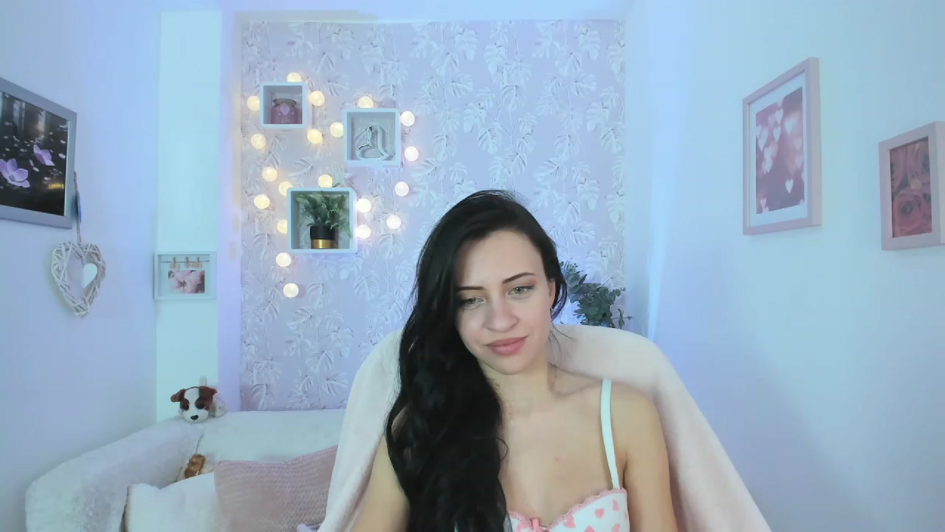 Gallery image thumbnail from Kathy_White's myfreecams stream on, 03/25/2023, 15:33 image 18 of 20