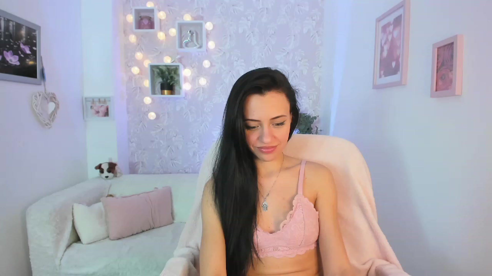 Gallery image thumbnail from Kathy_White's myfreecams stream on, 03/28/2023, 15:21 image 7 of 20