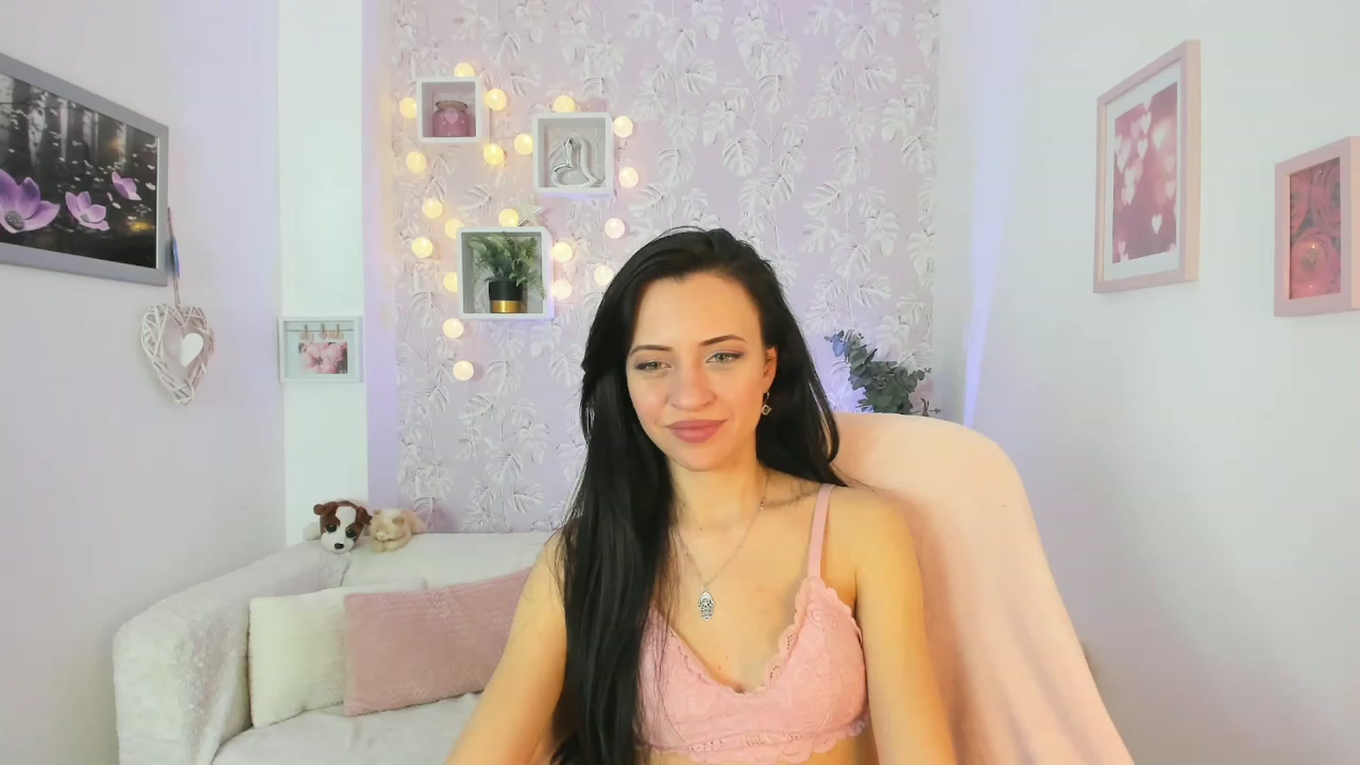 Gallery image thumbnail from Kathy_White's myfreecams stream on, 04/12/2023, 14:45 image 19 of 20