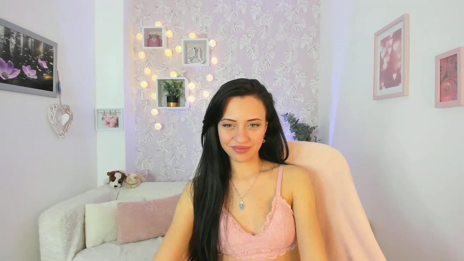 Gallery image thumbnail from Kathy_White's myfreecams stream on, 04/12/2023, 14:45 image 18 of 20