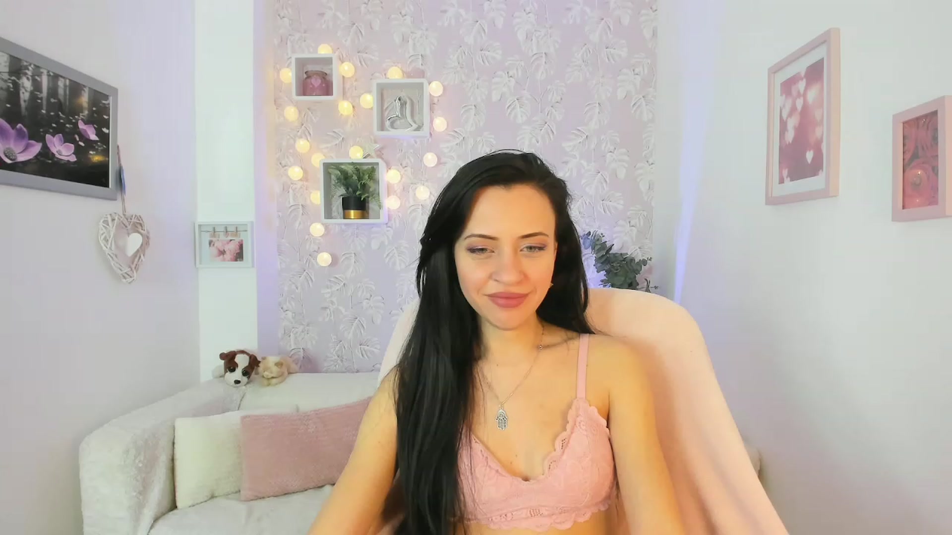 Gallery image thumbnail from Kathy_White's myfreecams stream on, 04/12/2023, 14:45 image 17 of 20