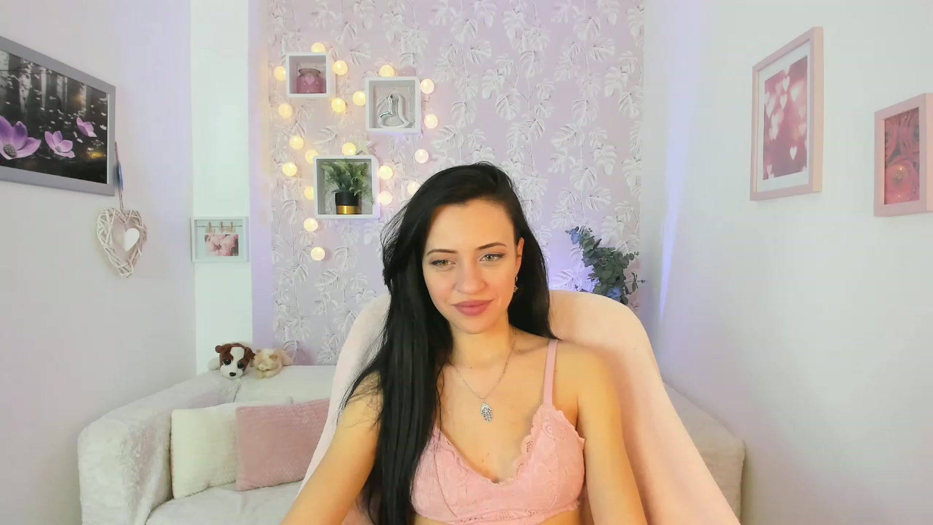 Gallery image thumbnail from Kathy_White's myfreecams stream on, 04/12/2023, 14:45 image 3 of 20