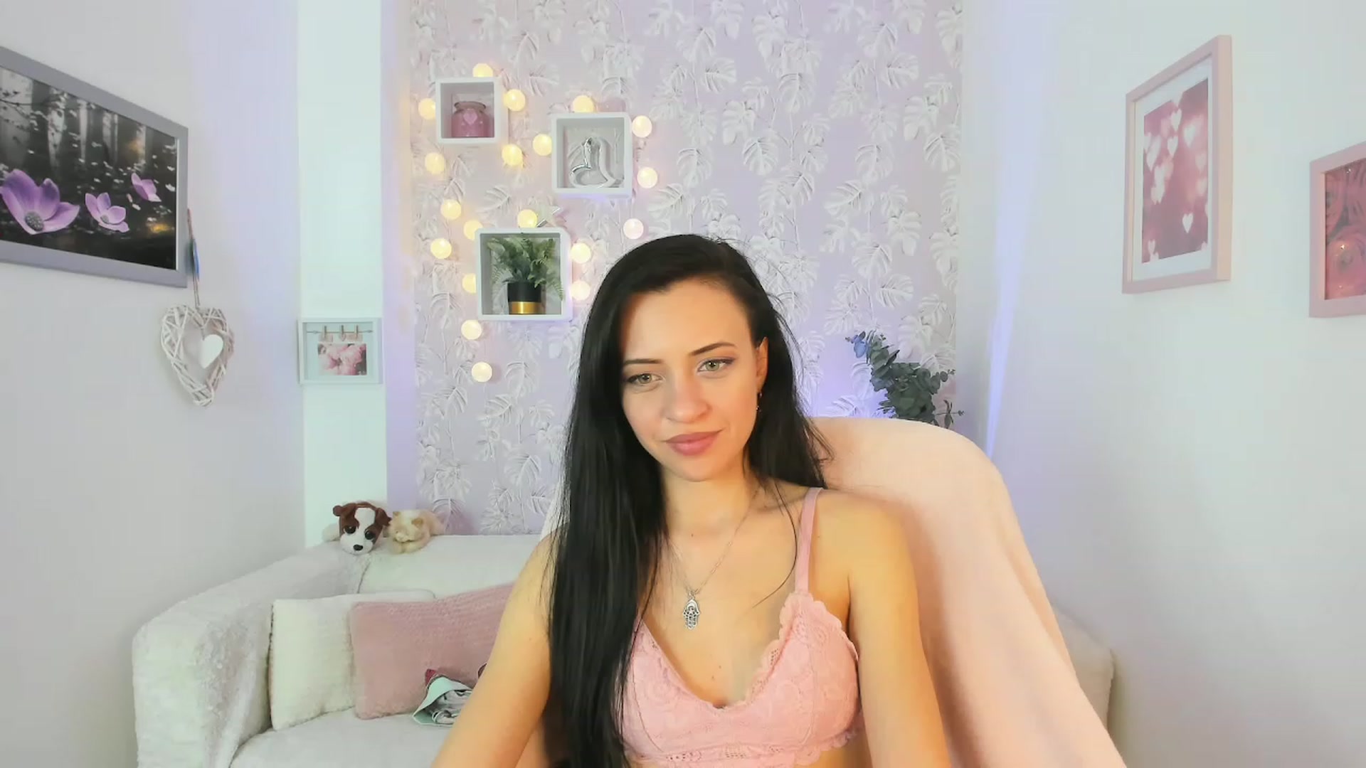 Gallery image thumbnail from Kathy_White's myfreecams stream on, 04/12/2023, 17:04 image 17 of 20