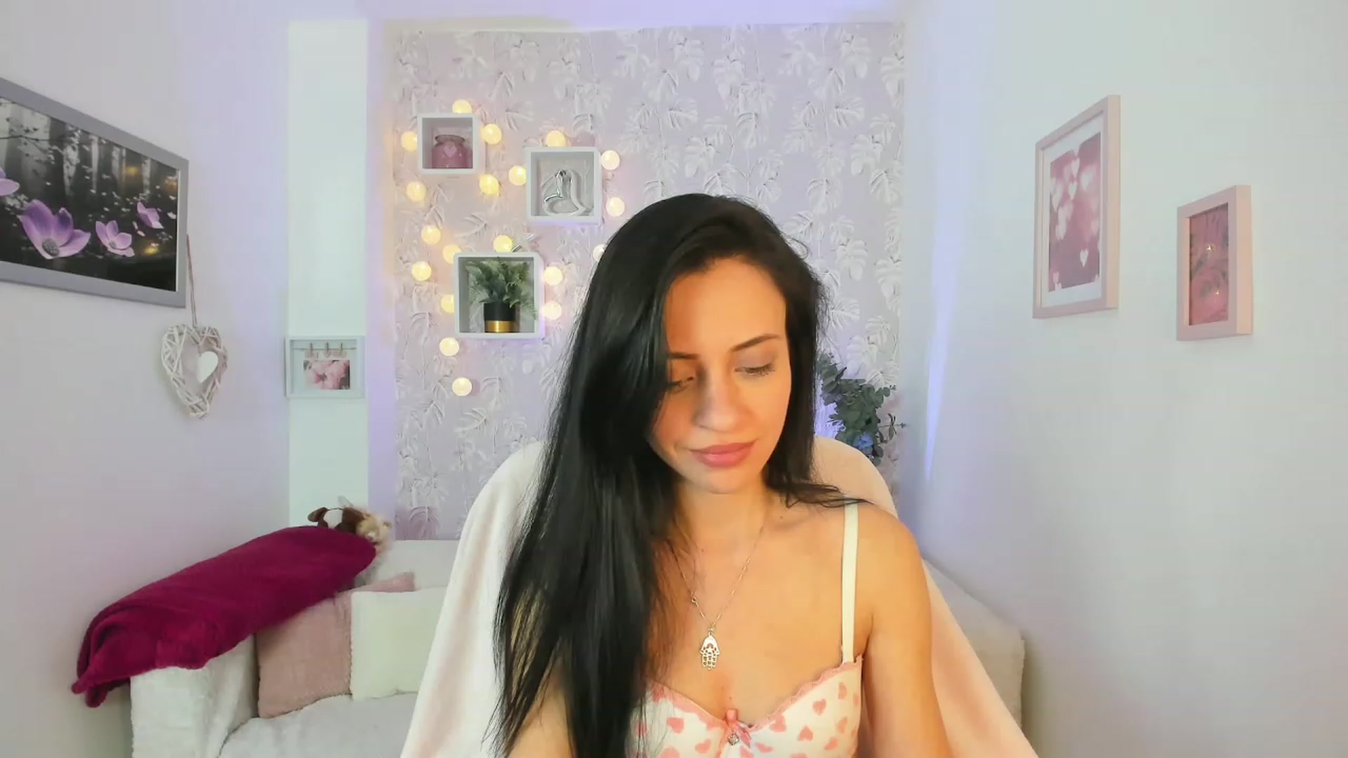Gallery image thumbnail from Kathy_White's myfreecams stream on, 04/19/2023, 17:58 image 16 of 20