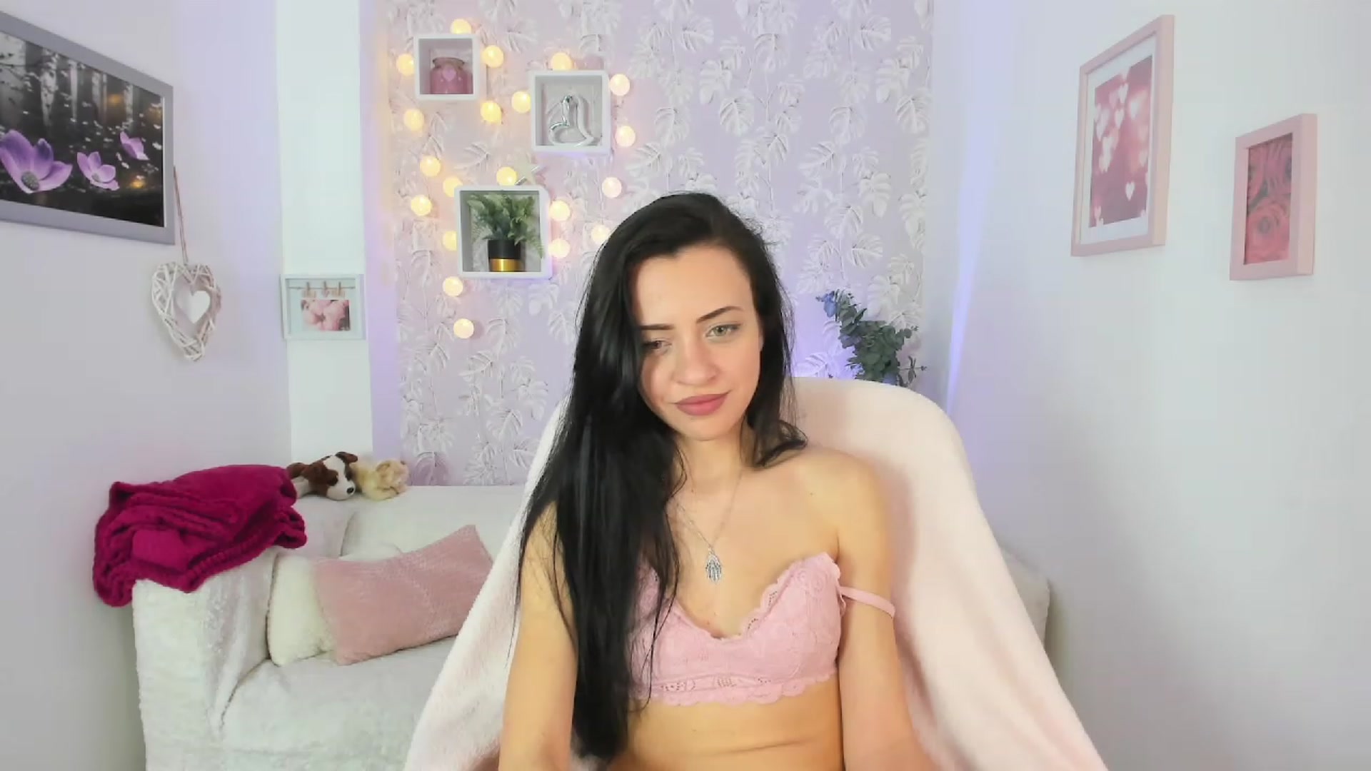 Gallery image thumbnail from Kathy_White's myfreecams stream on, 04/23/2023, 16:01 image 13 of 20
