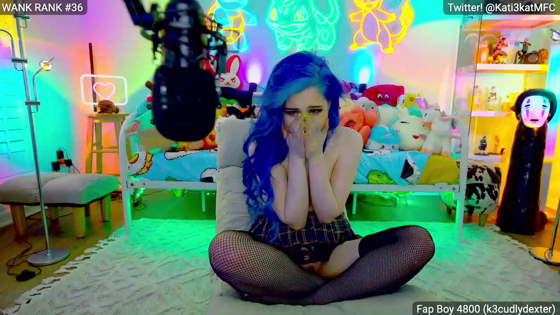 Gallery image thumbnail from Kati3Kat's myfreecams stream on, 11/19/2022, 18:14 image 2 of 20