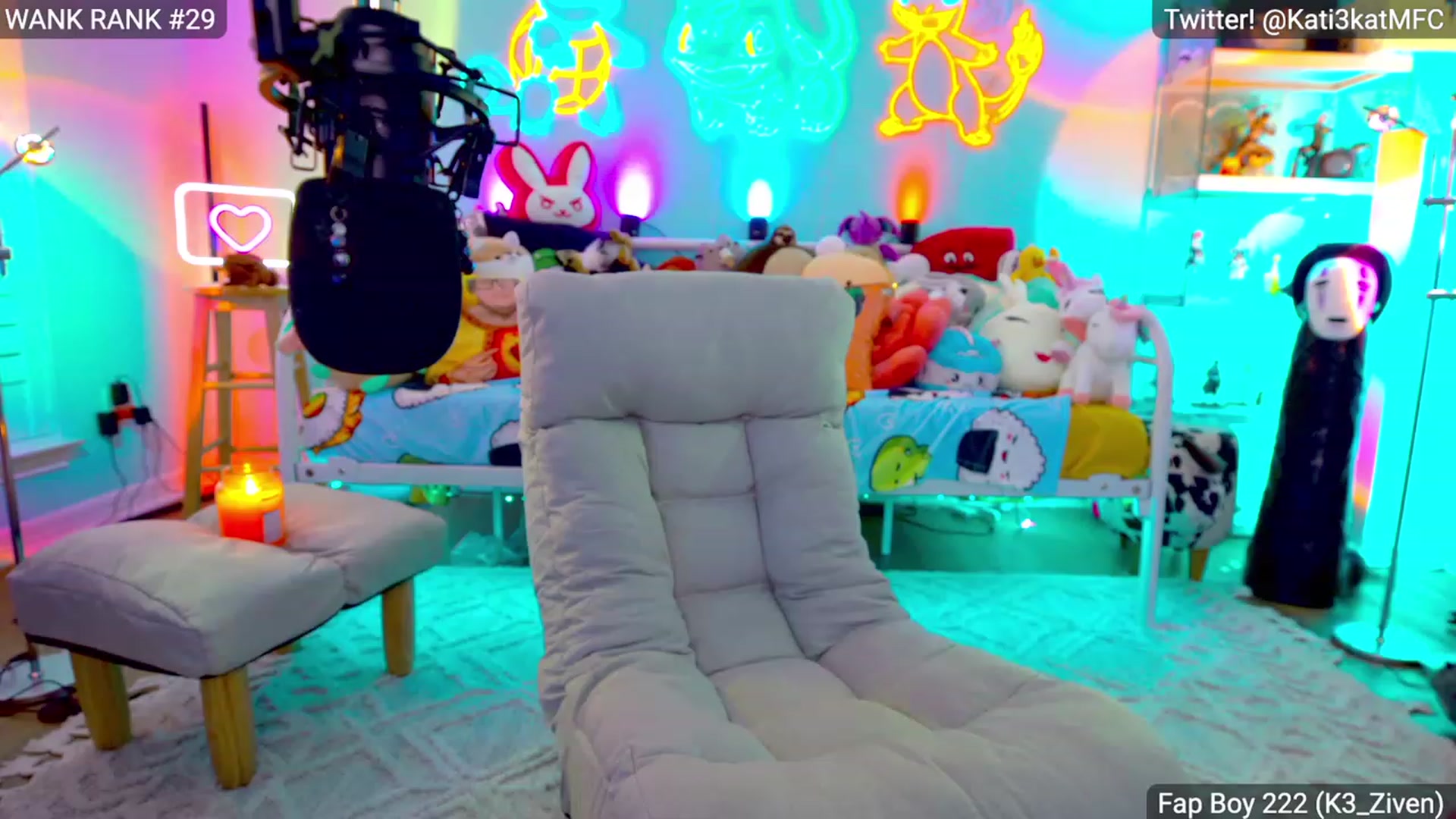 Gallery image thumbnail from Kati3Kat's myfreecams stream on, 11/23/2022, 02:49 image 1 of 20