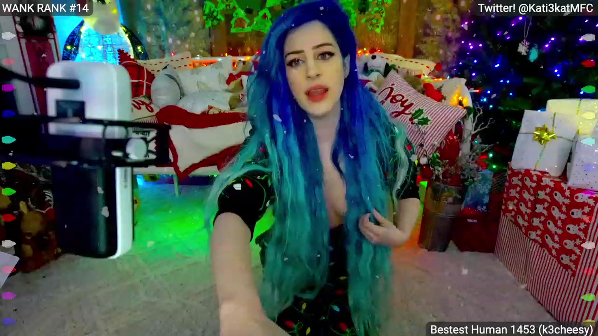 Gallery image thumbnail from Kati3Kat's myfreecams stream on, 12/25/2022, 10:17 image 8 of 20