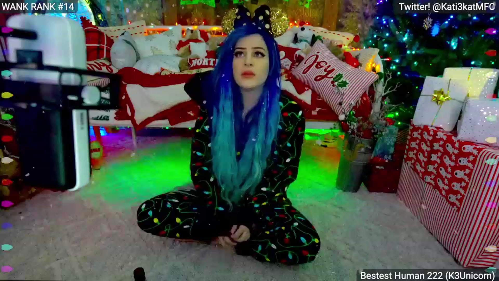 Gallery image thumbnail from Kati3Kat's myfreecams stream on, 12/25/2022, 10:17 image 4 of 20