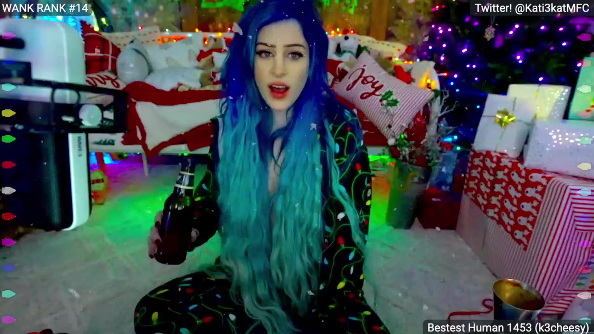 Gallery image thumbnail from Kati3Kat's myfreecams stream on, 12/25/2022, 10:17 image 16 of 20