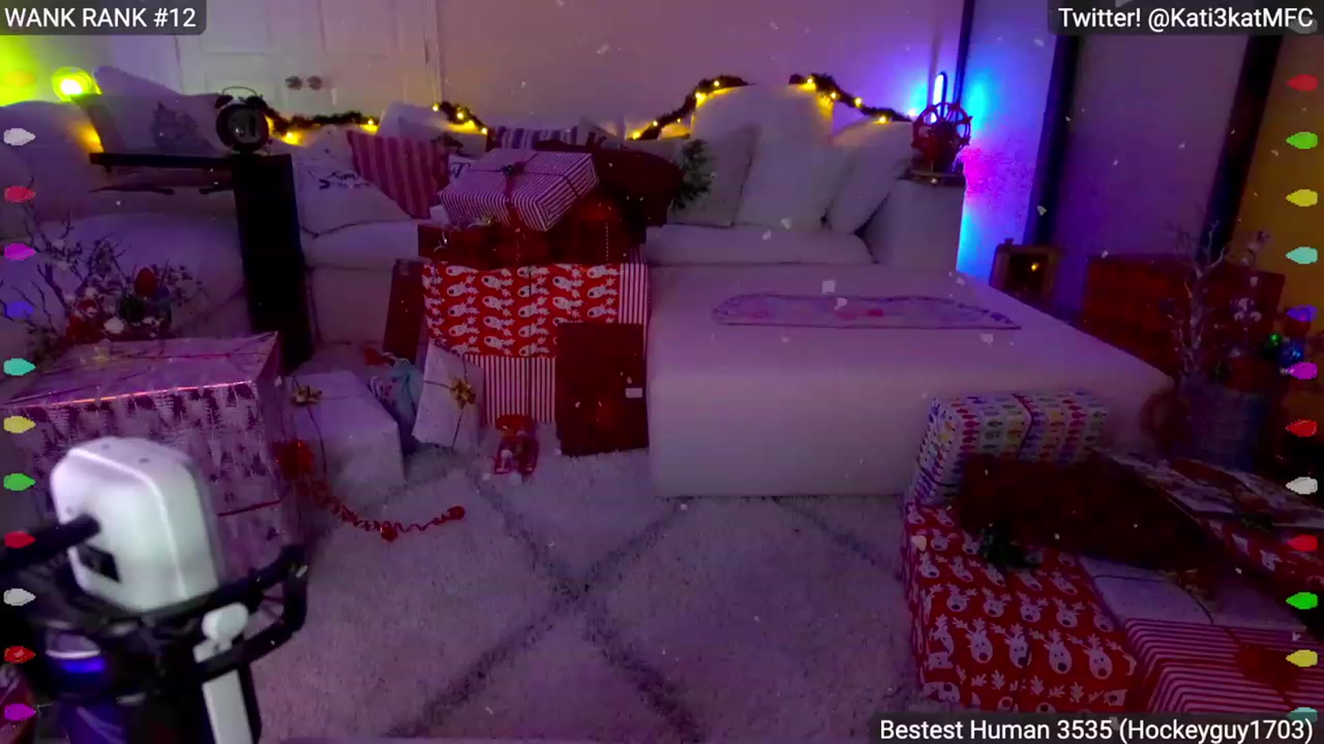 Gallery image thumbnail from Kati3Kat's myfreecams stream on, 12/27/2022, 08:11 image 17 of 20