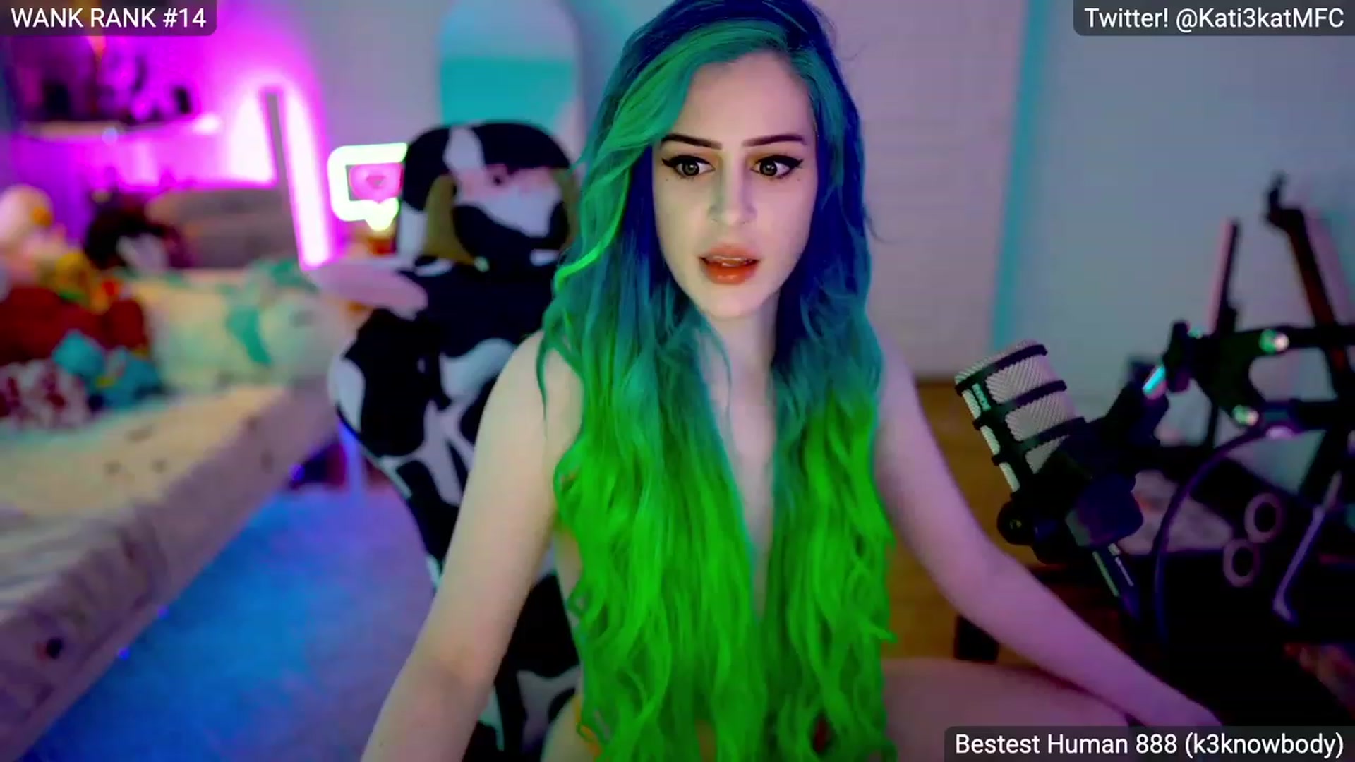 Gallery image thumbnail from Kati3Kat's myfreecams stream on, 04/23/2023, 07:59 image 4 of 20
