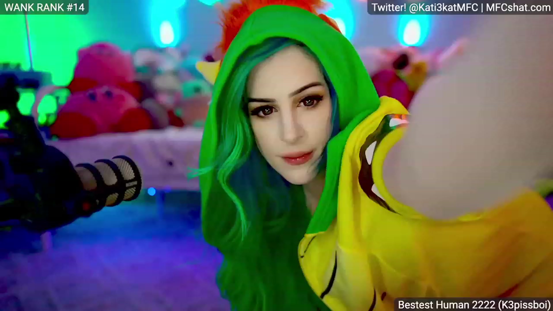 Gallery image thumbnail from Kati3Kat's myfreecams stream on, 04/28/2023, 08:30 image 16 of 20