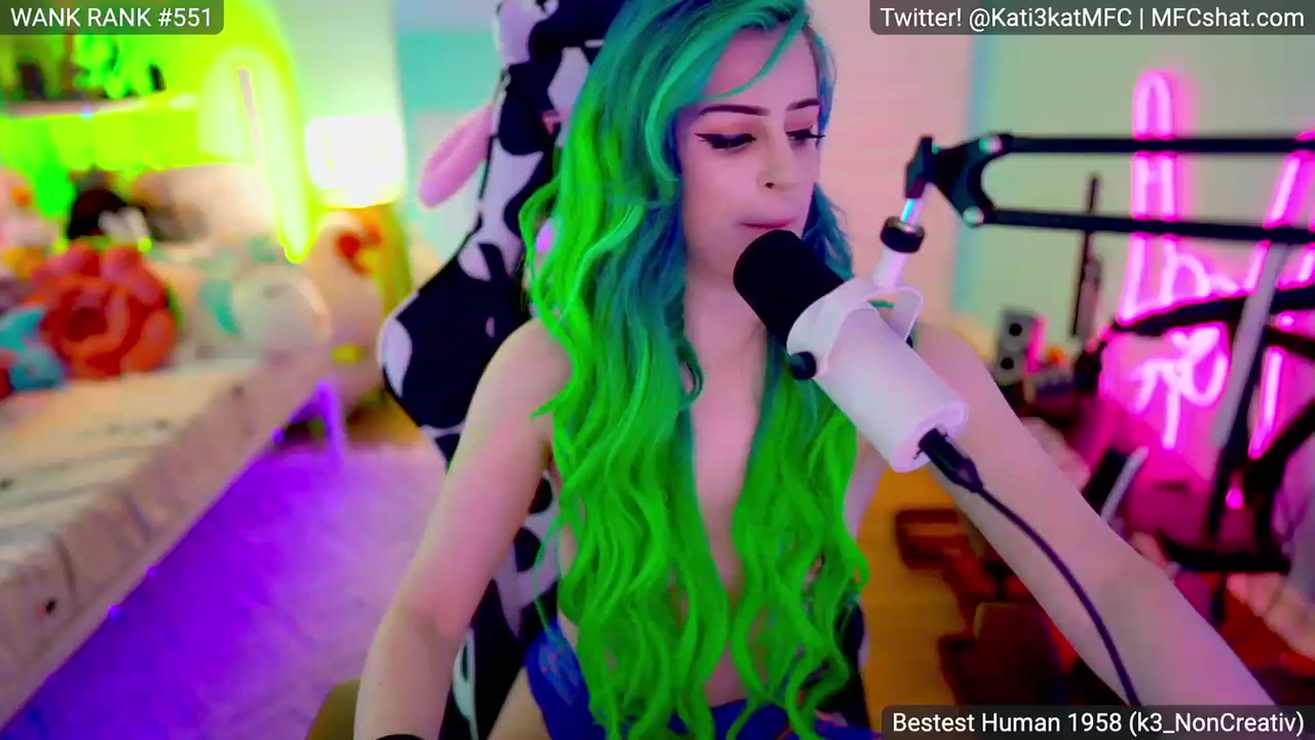 Gallery image thumbnail from Kati3Kat's myfreecams stream on, 05/04/2023, 07:17 image 12 of 20