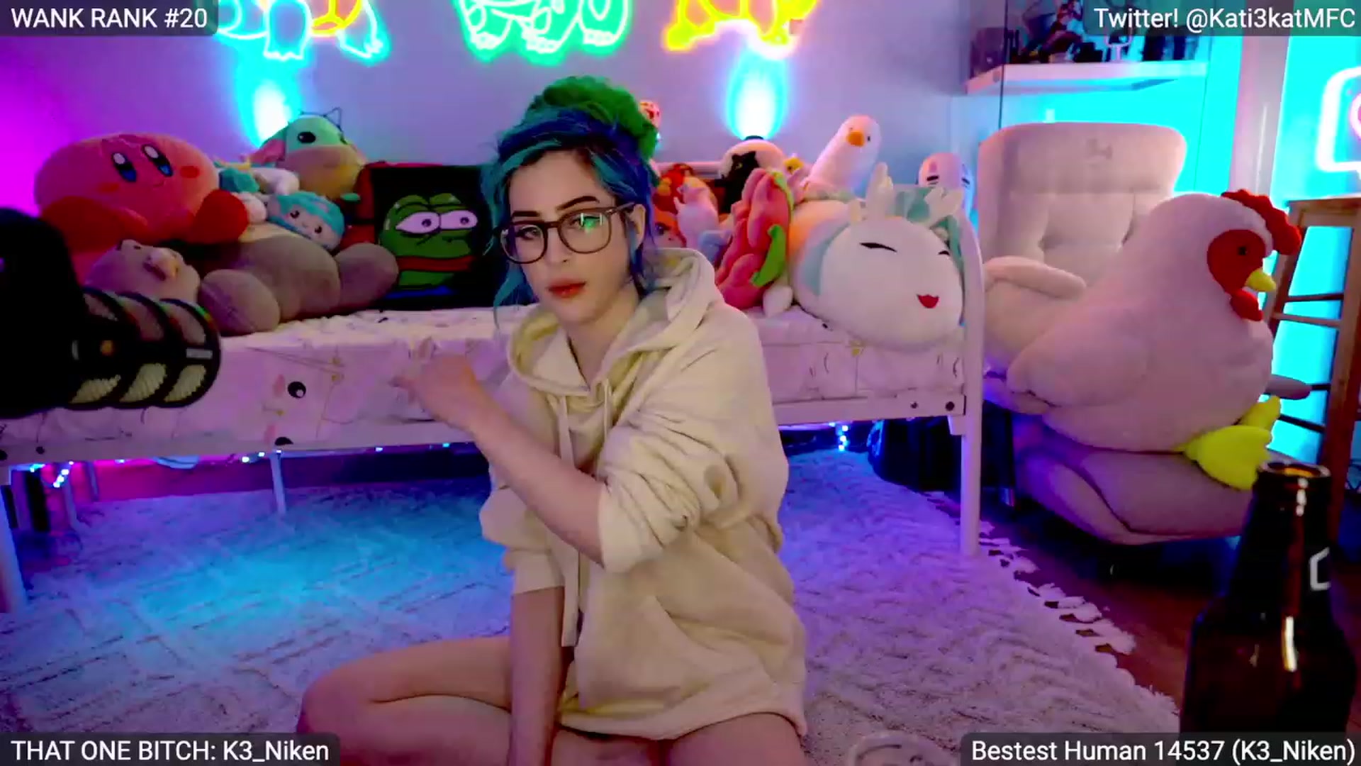 Gallery image thumbnail from Kati3Kat's myfreecams stream on, 05/29/2023, 08:31 image 5 of 20