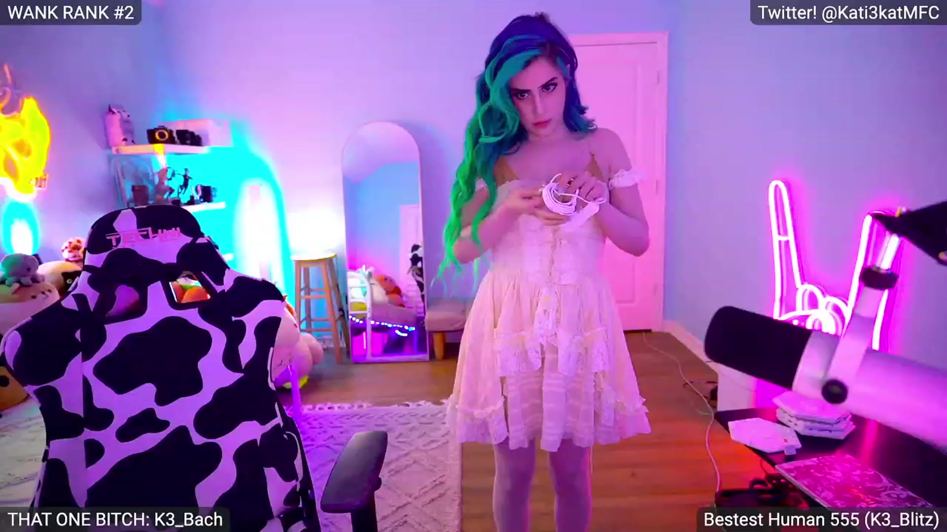 Gallery image thumbnail from Kati3Kat's myfreecams stream on, 06/05/2023, 07:07 image 4 of 20