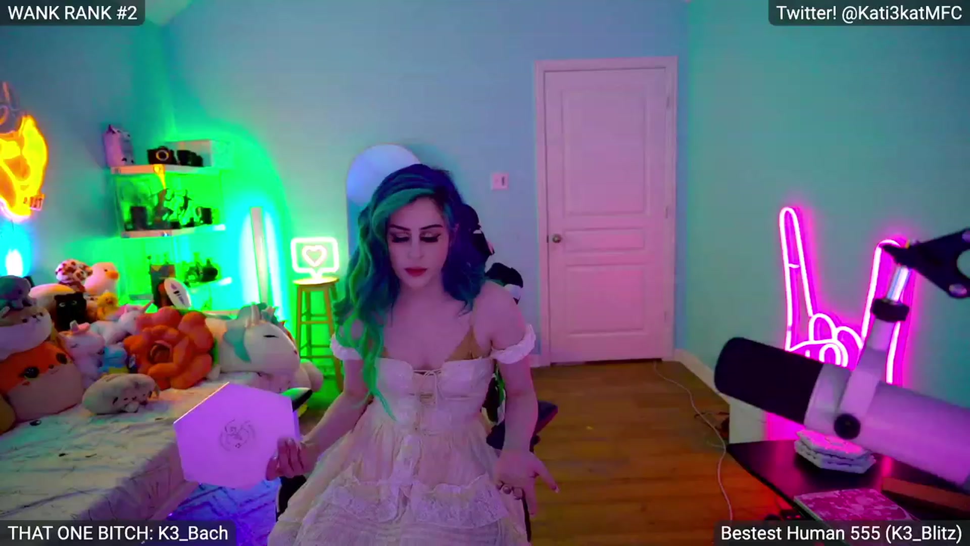 Gallery image thumbnail from Kati3Kat's myfreecams stream on, 06/05/2023, 07:07 image 5 of 20
