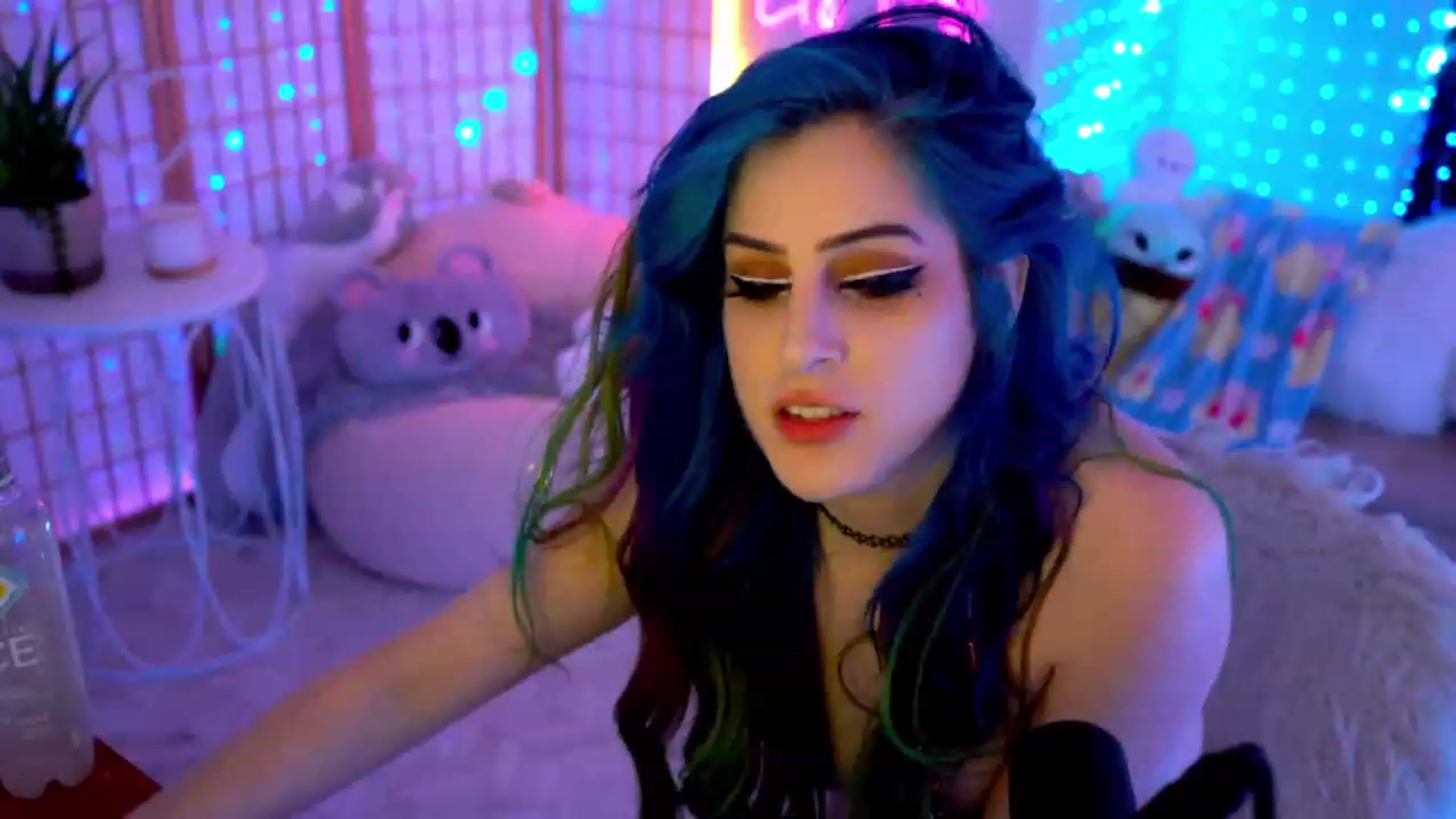 Gallery image thumbnail from Kati3Kat's myfreecams stream on, 09/20/2023, 06:51 image 13 of 20