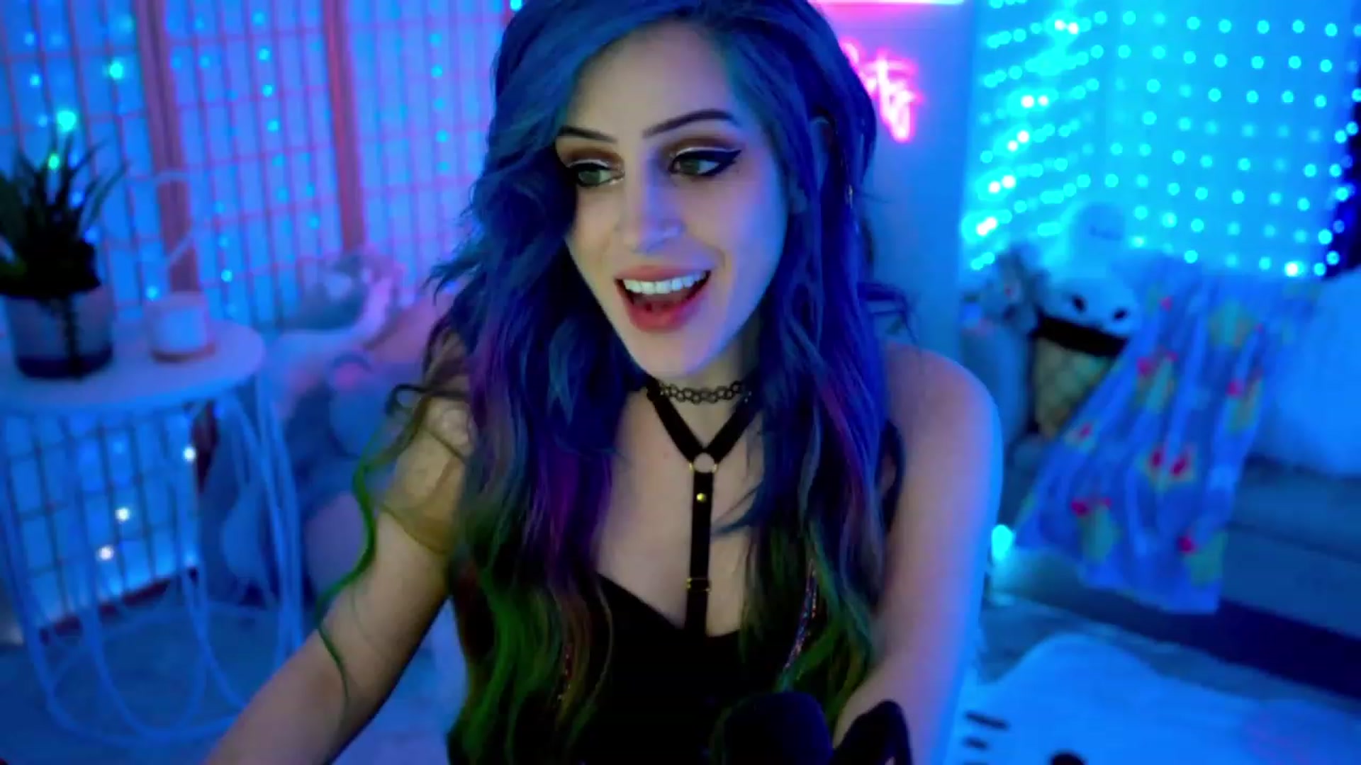 Gallery image thumbnail from Kati3Kat's myfreecams stream on, 09/23/2023, 04:00 image 1 of 20