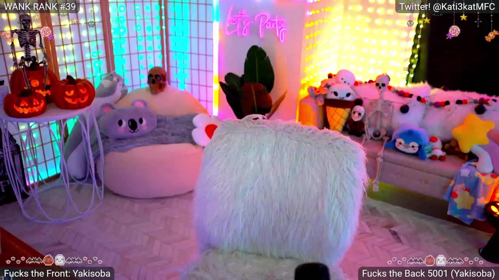 Gallery image thumbnail from Kati3Kat's myfreecams stream on, 10/19/2023, 05:06 image 16 of 20
