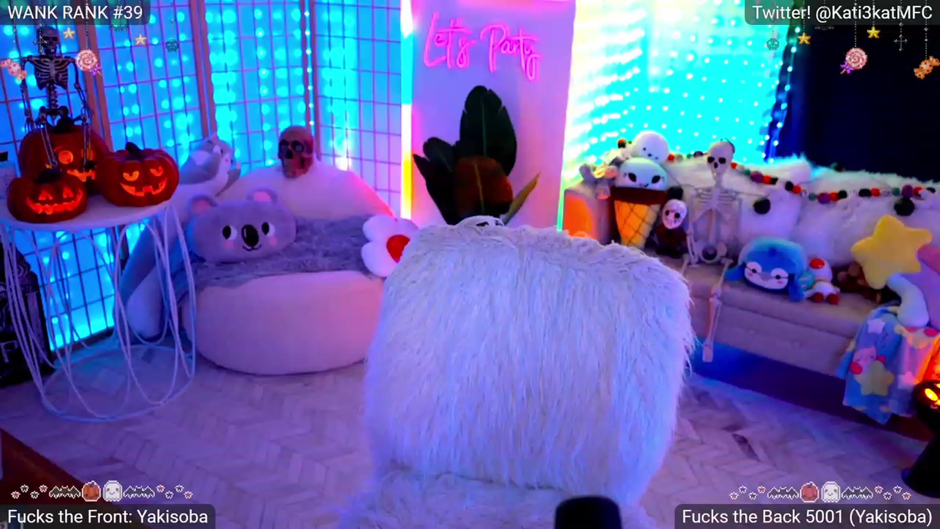 Gallery image thumbnail from Kati3Kat's myfreecams stream on, 10/19/2023, 05:06 image 17 of 20