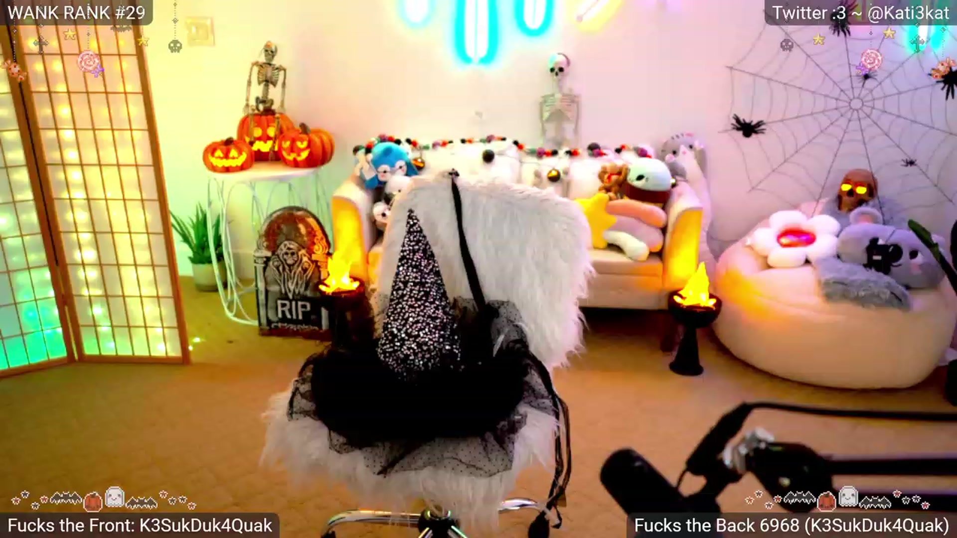 Gallery image thumbnail from Kati3Kat's myfreecams stream on, 10/30/2023, 07:47 image 20 of 20