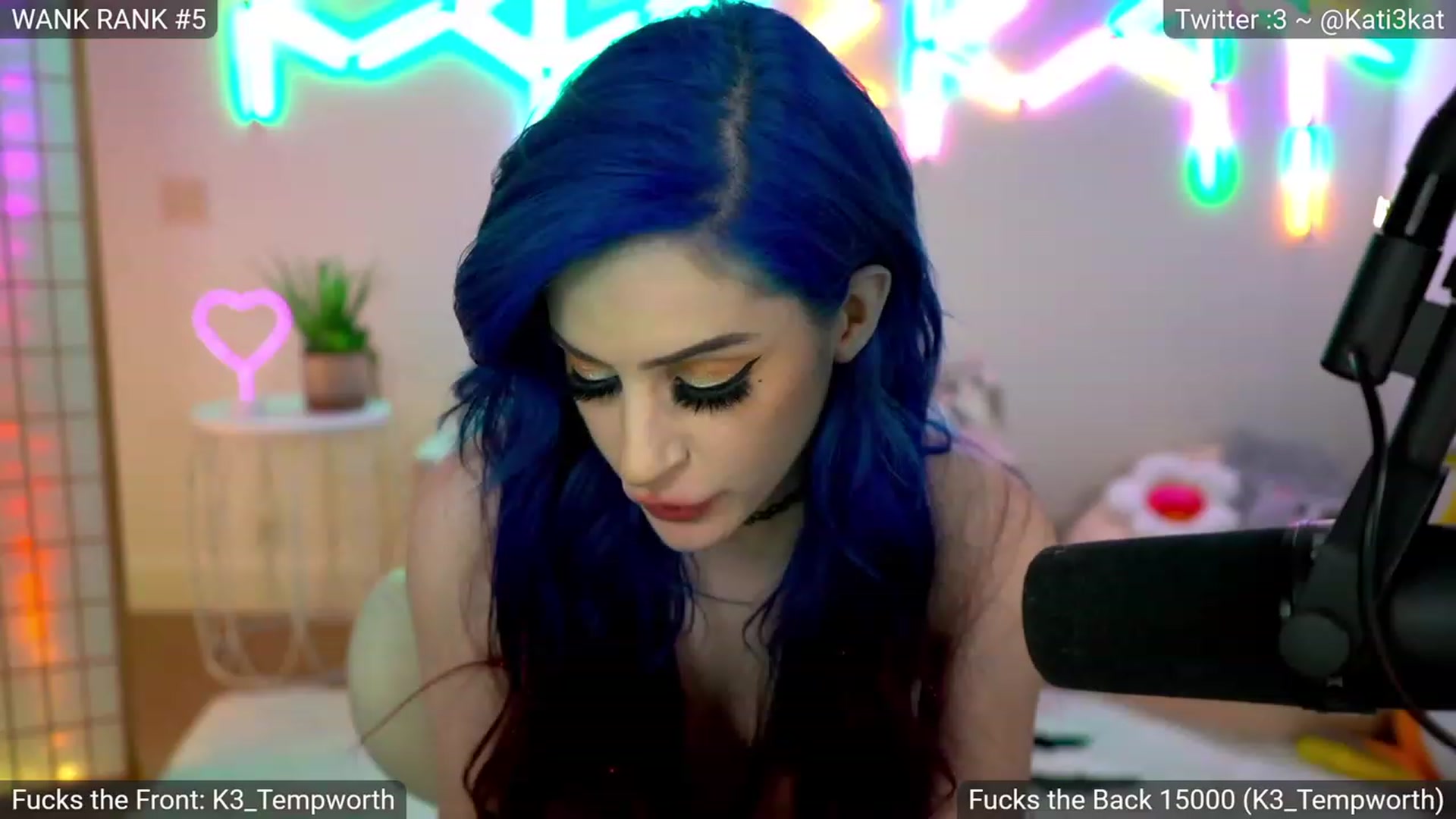 Gallery image thumbnail from Kati3Kat's myfreecams stream on, 12/01/2023, 08:34 image 15 of 20