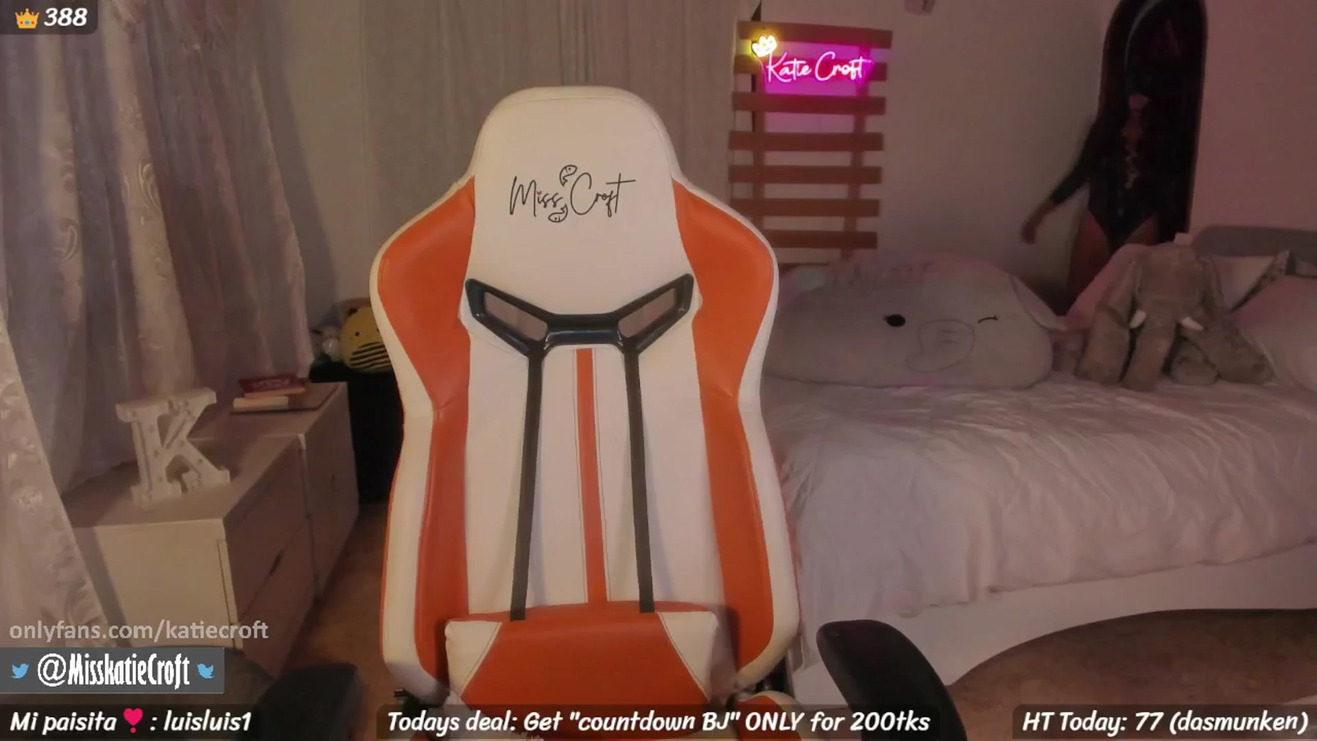 Gallery image thumbnail from KatieCroft's myfreecams stream on, 03/17/2026, 01:20 image 3 of 20