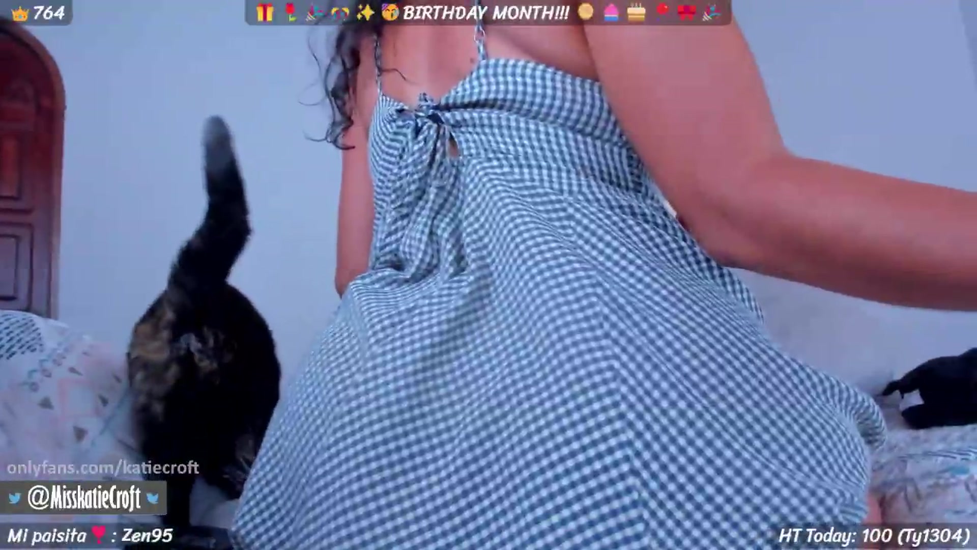 Gallery image thumbnail from KatieCroft's myfreecams stream on, 04/27/2026, 20:35 image 2 of 20