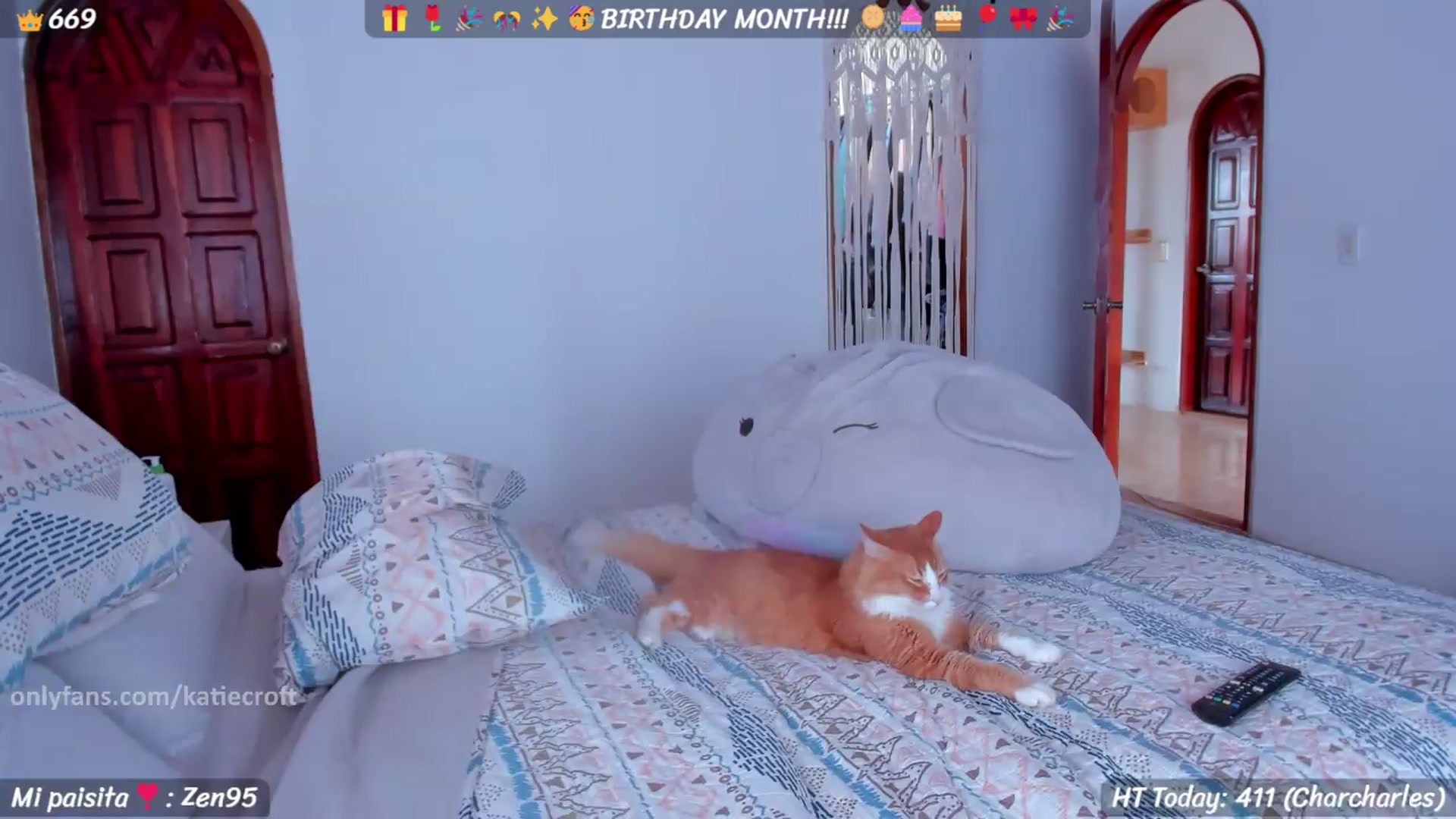 Gallery image thumbnail from KatieCroft's myfreecams stream on, 04/29/2026, 20:35 image 16 of 20