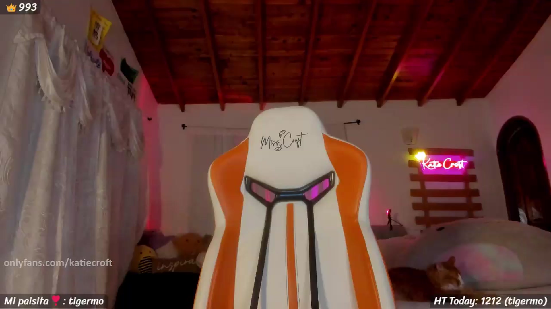 Gallery image thumbnail from KatieCroft's myfreecams stream on, 05/13/2026, 03:35 image 17 of 20