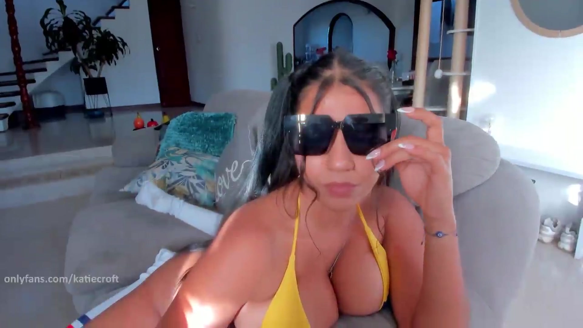 Gallery image thumbnail from KatieCroft's myfreecams stream on, 06/11/2026, 22:16 image 17 of 20