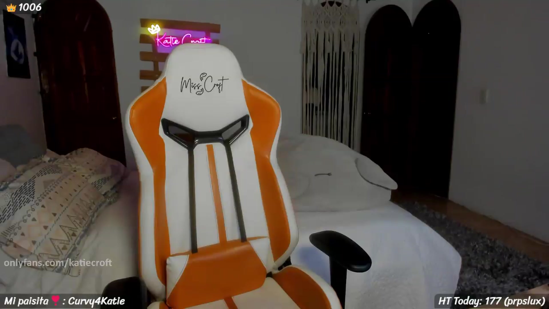 Gallery image thumbnail from KatieCroft's myfreecams stream on, 07/28/2026, 01:35 image 19 of 20