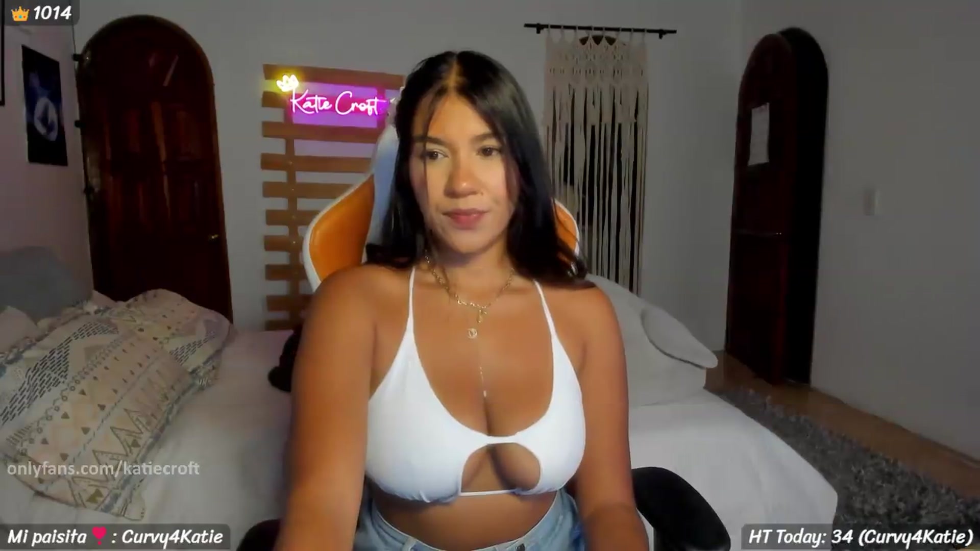 Gallery image thumbnail from KatieCroft's myfreecams stream on, 07/28/2026, 01:35 image 11 of 20