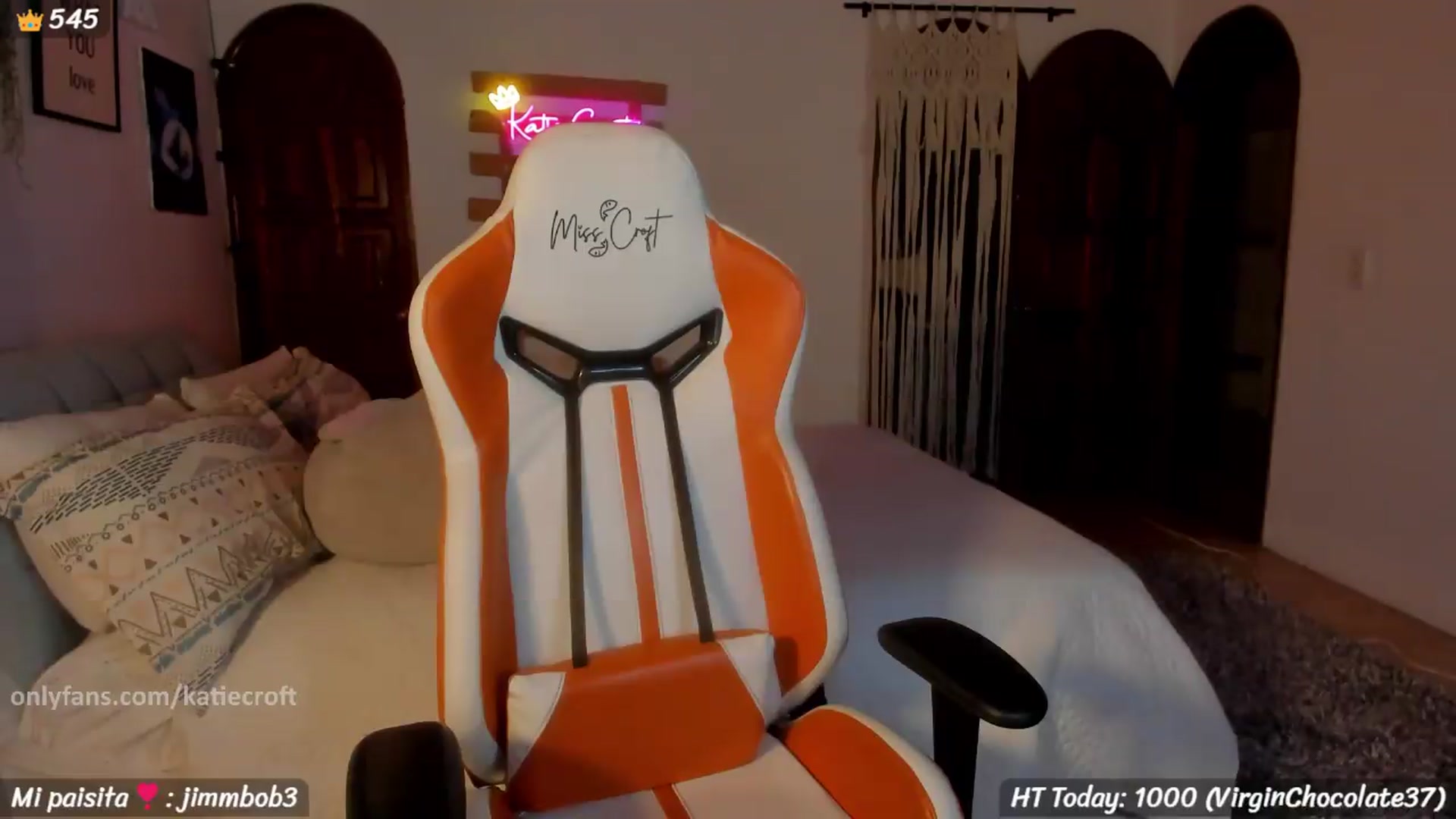 Gallery image thumbnail from KatieCroft's myfreecams stream on, 08/01/2026, 03:45 image 14 of 20