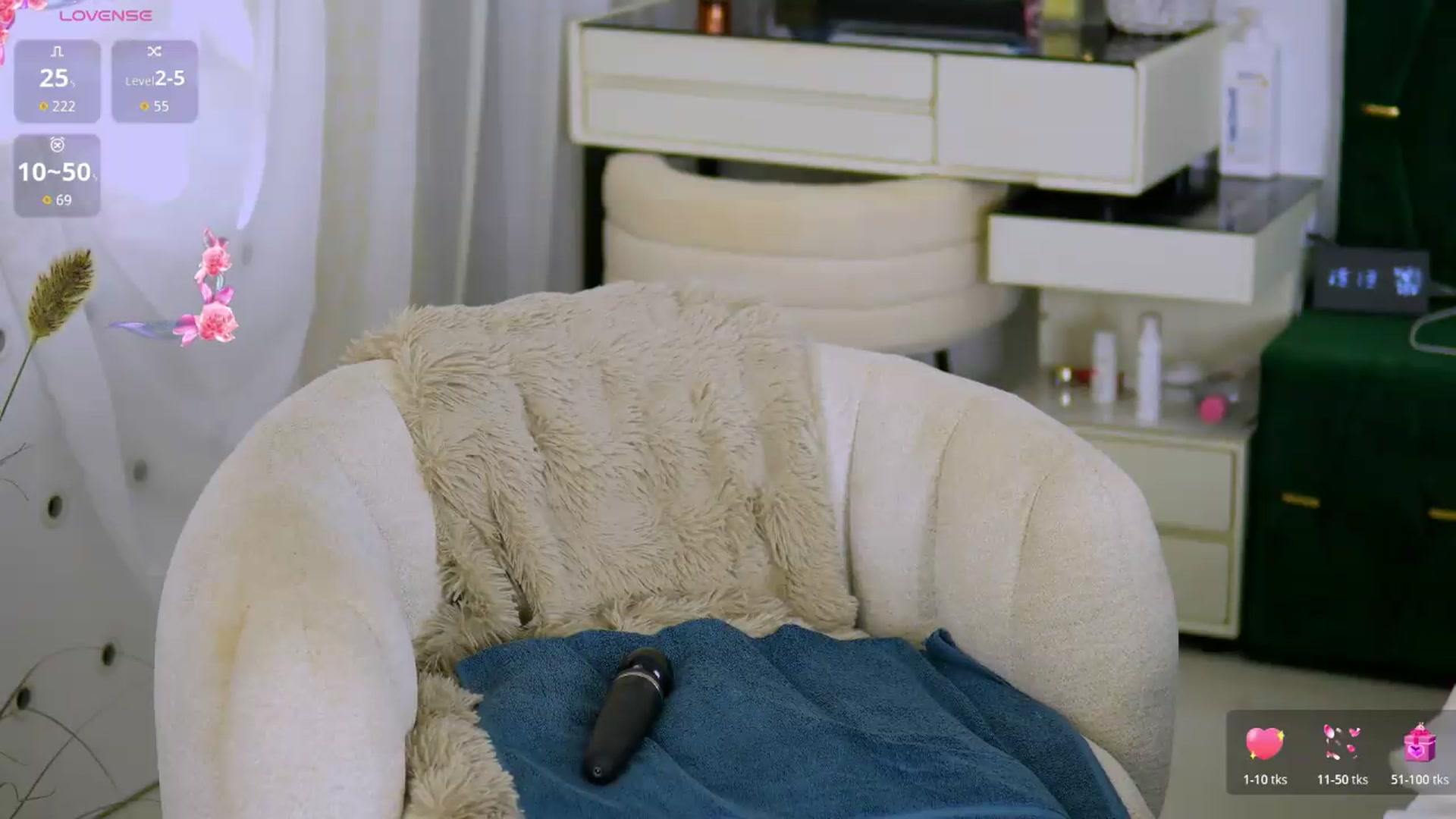 Gallery image thumbnail from KatieCutieXo's myfreecams stream on, 07/29/2026, 13:42 image 10 of 20