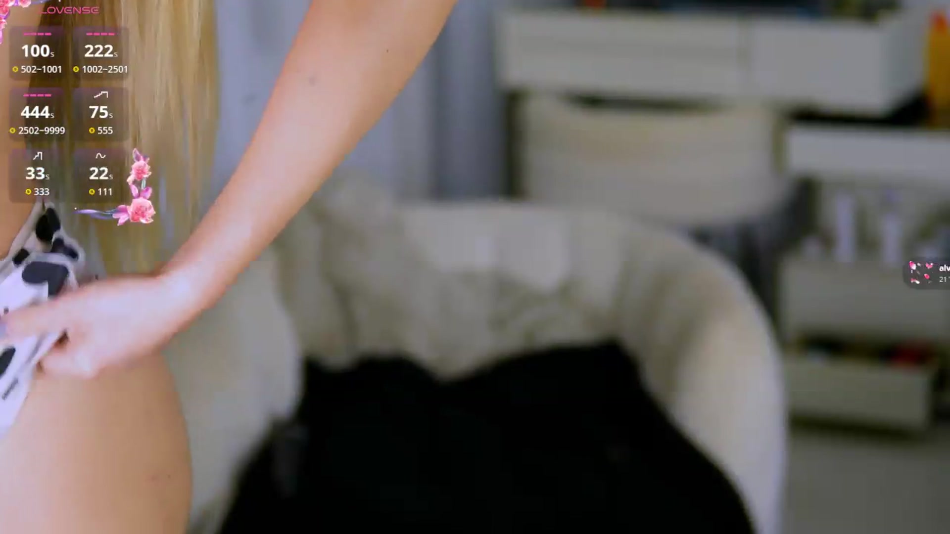 Gallery image thumbnail from KatieCutieXo's myfreecams stream on, 08/26/2026, 18:03 image 16 of 20