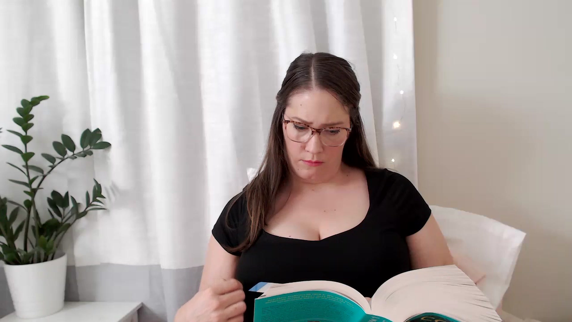 Gallery image thumbnail from KatieHouston's myfreecams stream on, 08/06/2024, 24:07 image 12 of 20