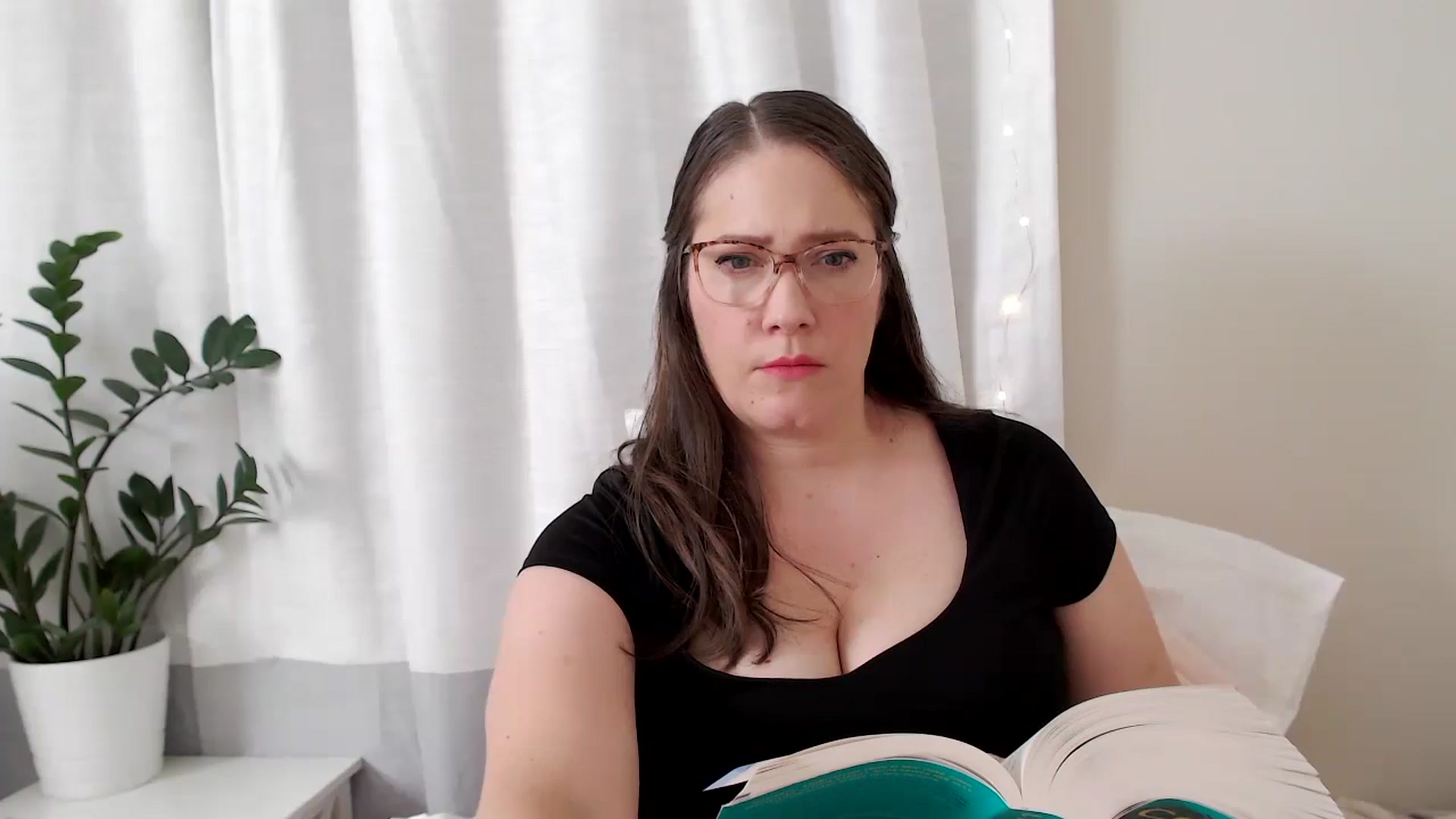 Gallery image thumbnail from KatieHouston's myfreecams stream on, 08/06/2024, 24:07 image 11 of 20