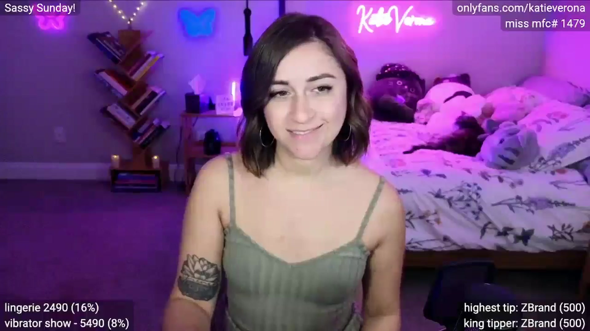 Gallery image thumbnail from KatieVerona's myfreecams stream on, 03/17/2025, 01:45 image 6 of 20