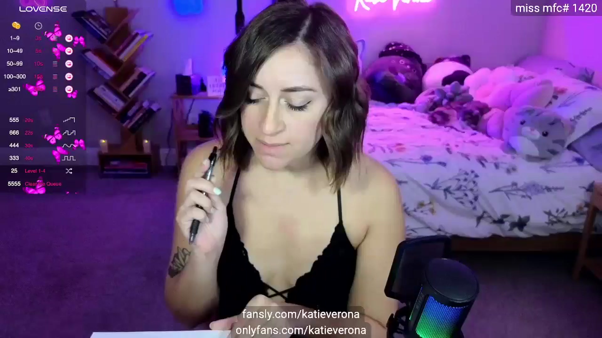 Gallery image thumbnail from KatieVerona's myfreecams stream on, 03/24/2025, 01:24 image 13 of 20