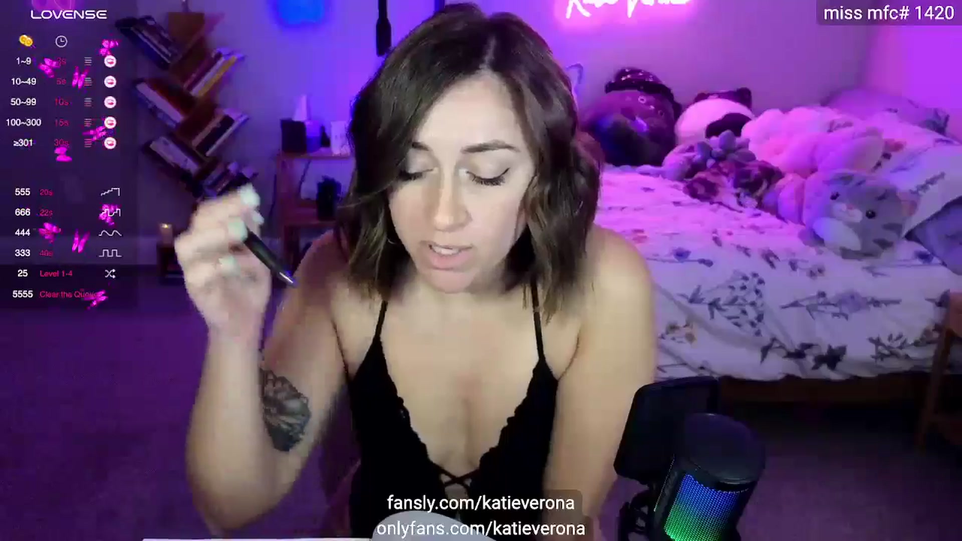 Gallery image thumbnail from KatieVerona's myfreecams stream on, 03/24/2025, 01:24 image 16 of 20