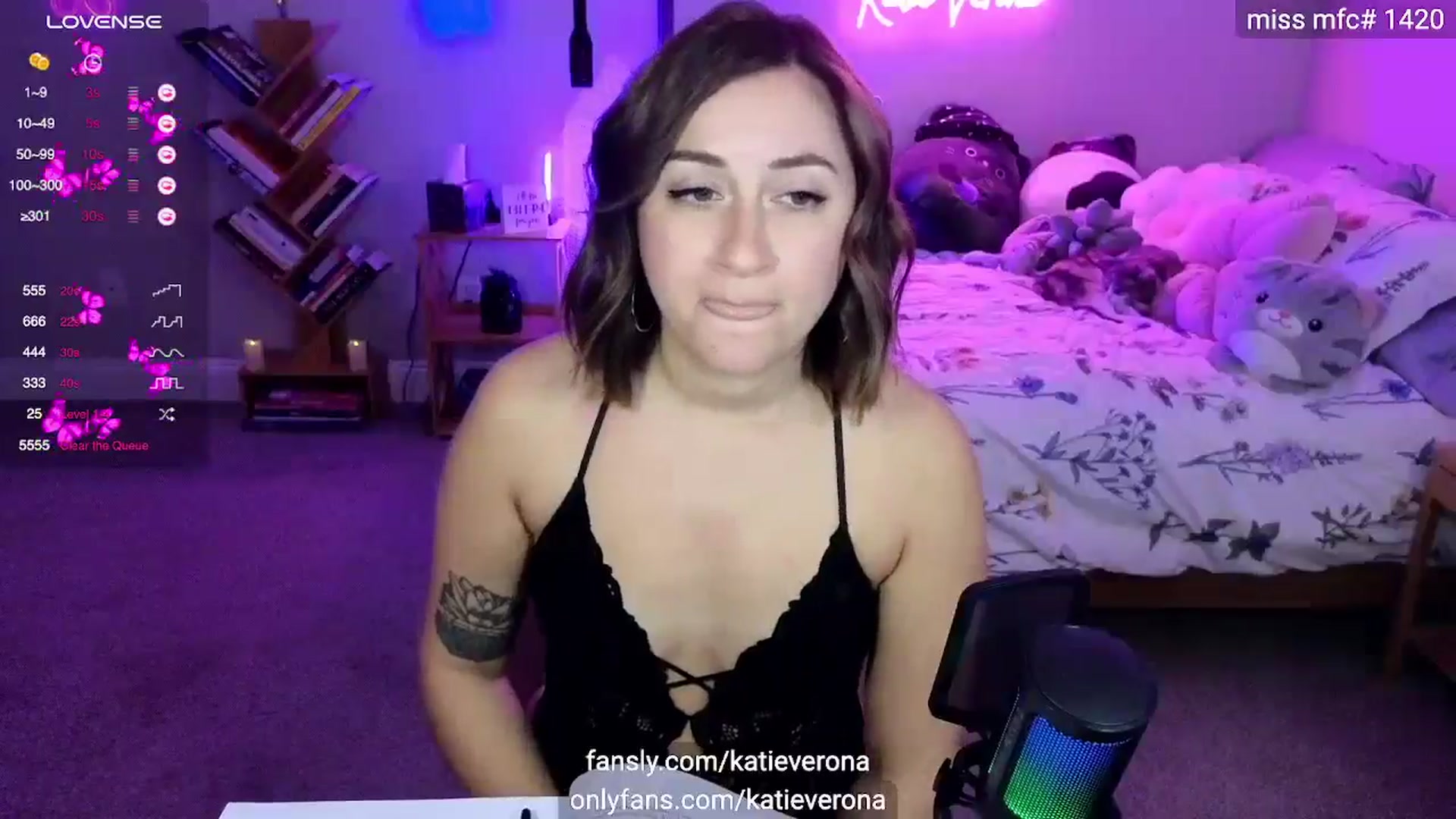 Gallery image thumbnail from KatieVerona's myfreecams stream on, 03/24/2025, 01:24 image 12 of 20