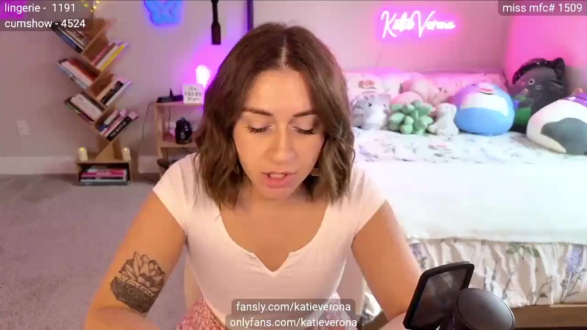 Gallery image thumbnail from KatieVerona's myfreecams stream on, 03/31/2025, 19:39 image 15 of 20