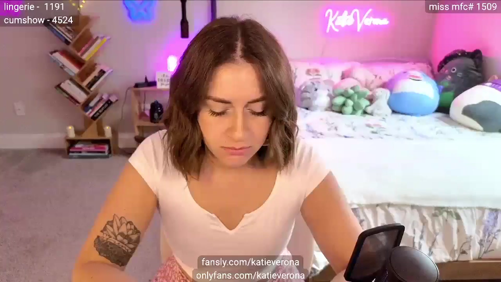 Gallery image thumbnail from KatieVerona's myfreecams stream on, 03/31/2025, 19:39 image 16 of 20