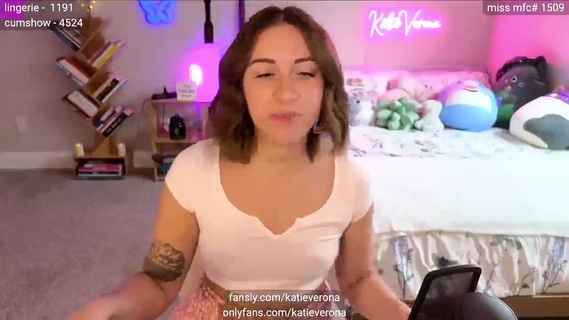 Gallery image thumbnail from KatieVerona's myfreecams stream on, 03/31/2025, 19:39 image 10 of 20