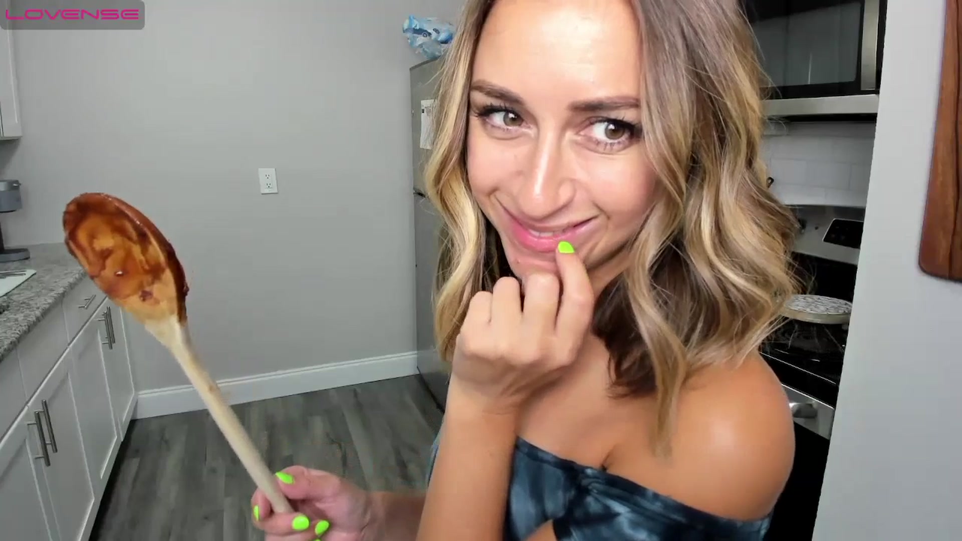 Gallery image thumbnail from KatieVerona96's myfreecams stream on, 07/11/2023, 19:56 image 6 of 20