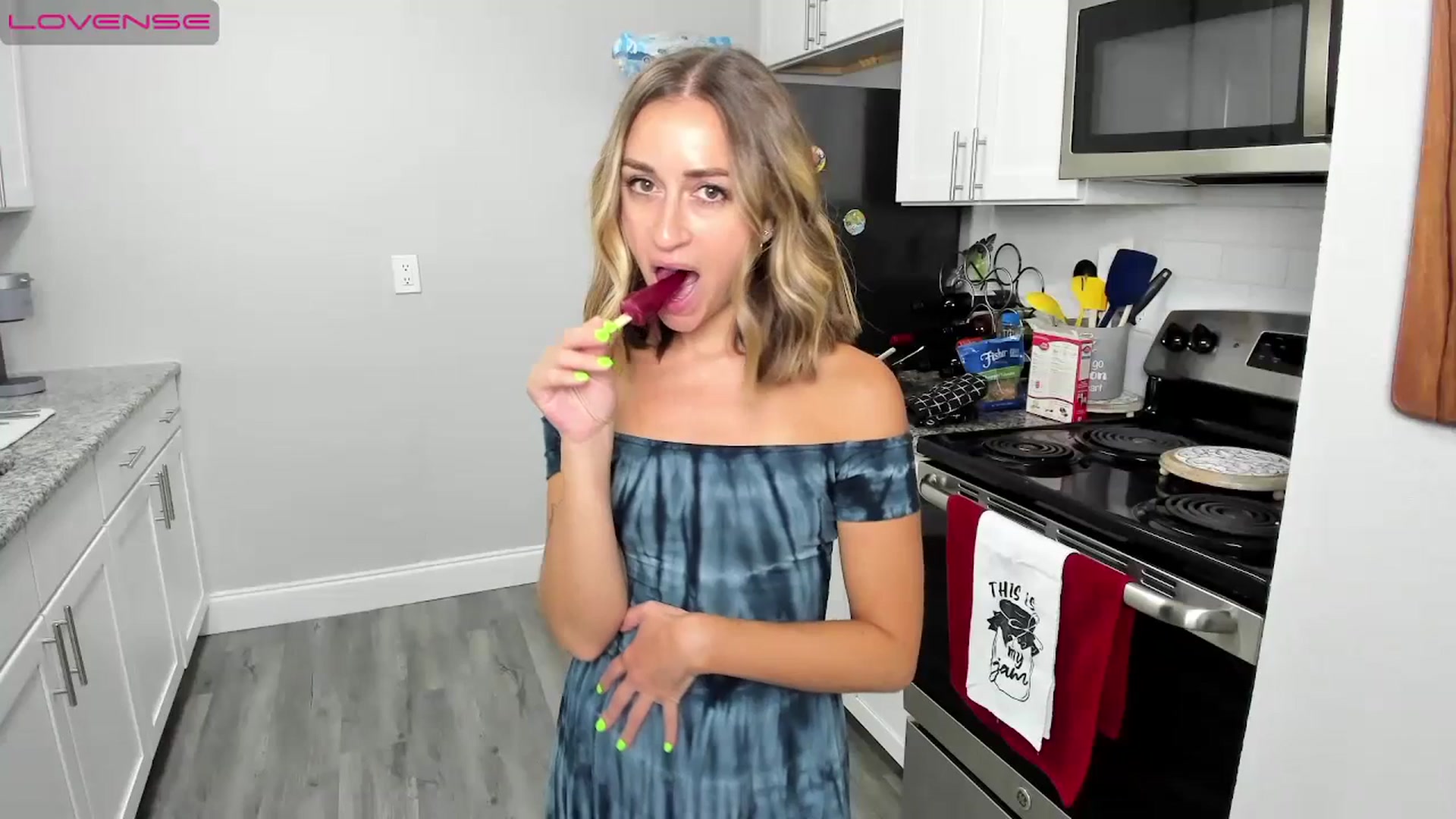 Gallery image thumbnail from KatieVerona96's myfreecams stream on, 07/11/2023, 19:56 image 11 of 20