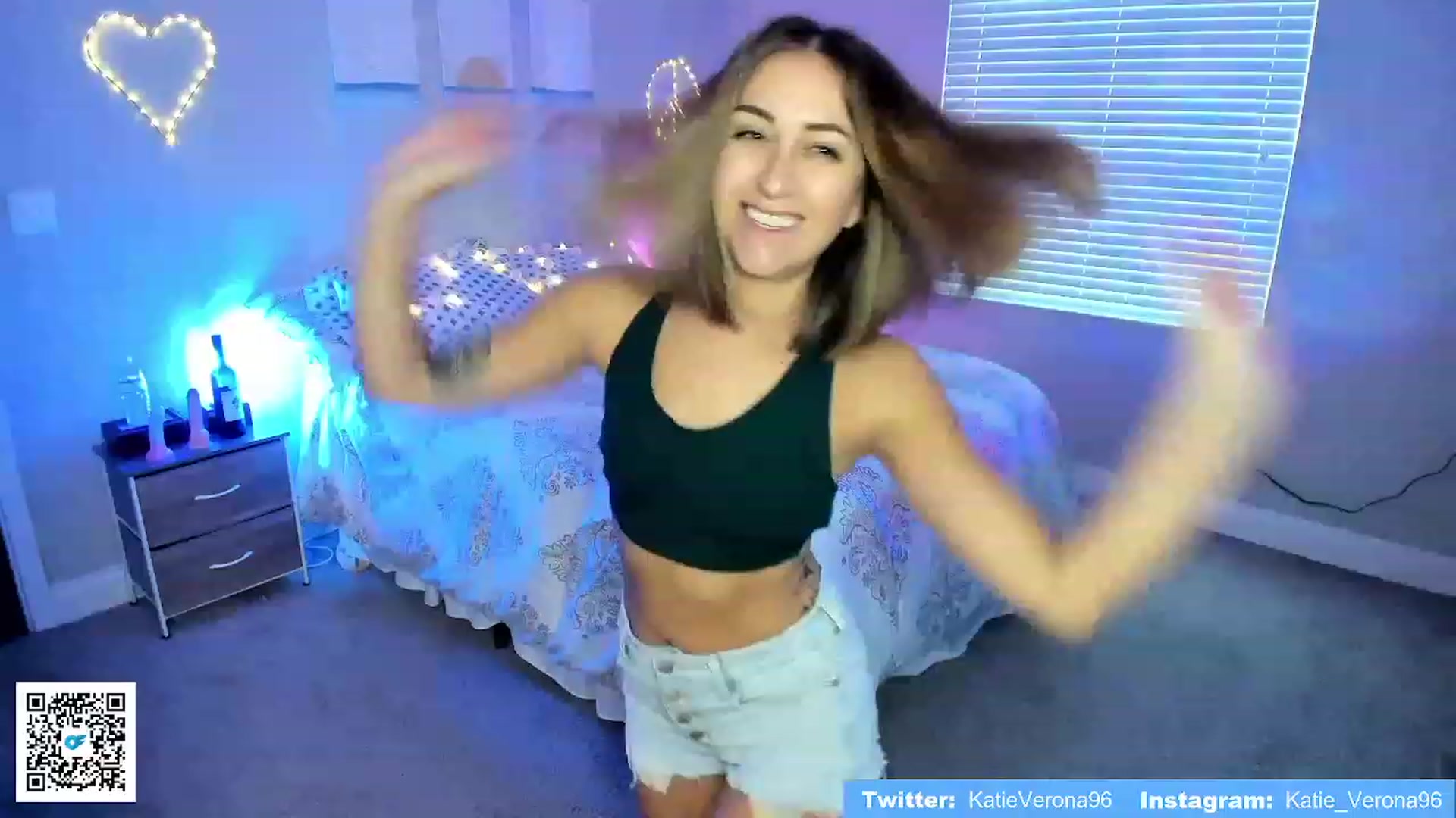 Gallery image thumbnail from KatieVerona96's myfreecams stream on, 08/04/2023, 24:40 image 2 of 20