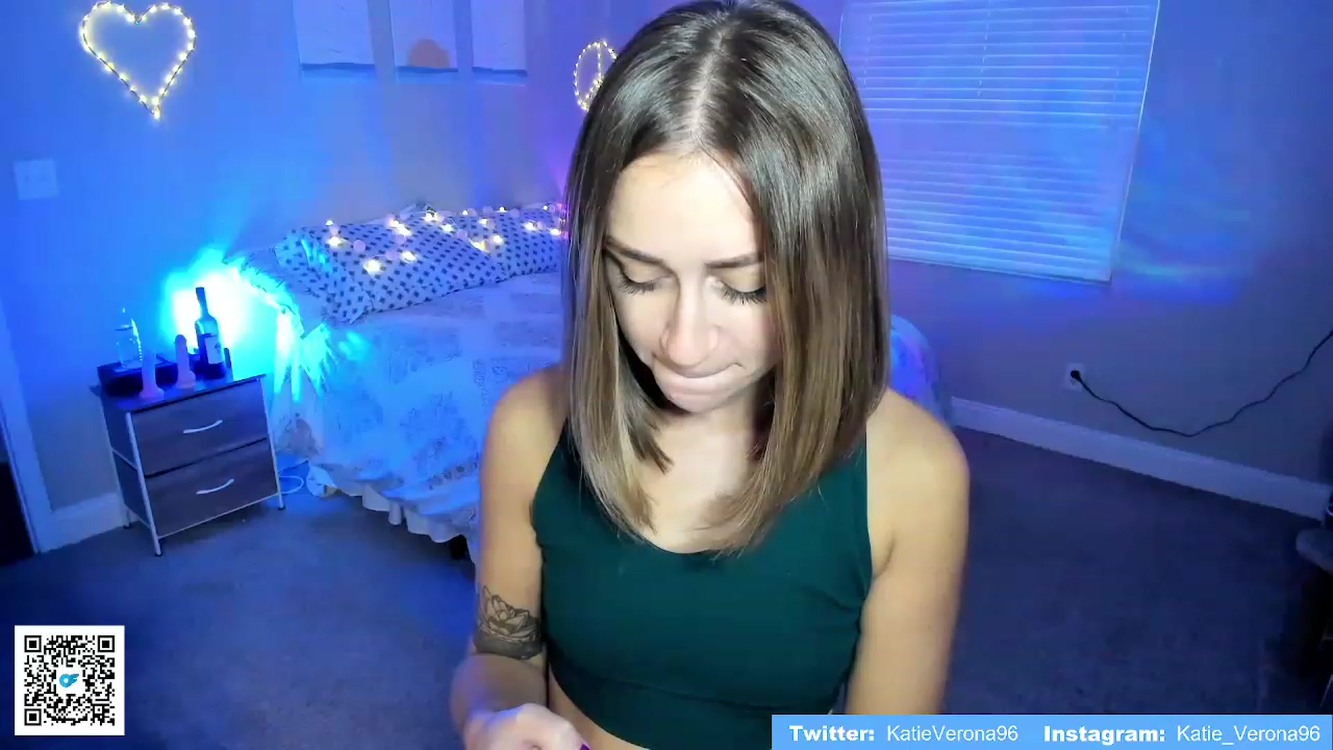 Gallery image thumbnail from KatieVerona96's myfreecams stream on, 08/04/2023, 24:40 image 11 of 20